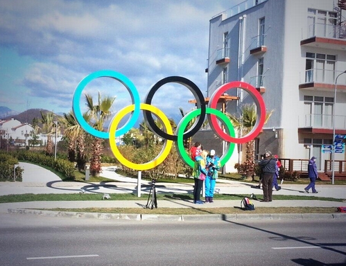 do olympians hook up in the olympic village